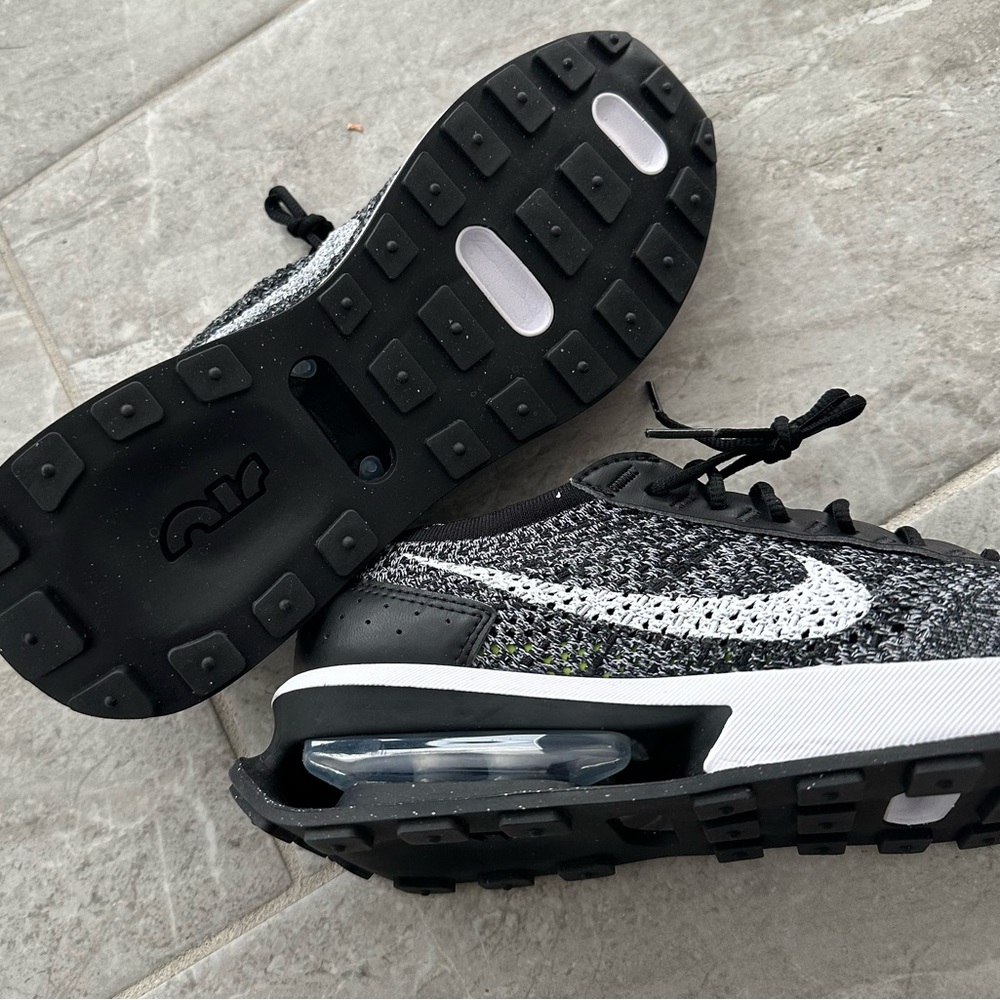 Nike Air Max Flyknit Racer Running Sneakers Black Grey Sz 9 - Picture 12 of 15
